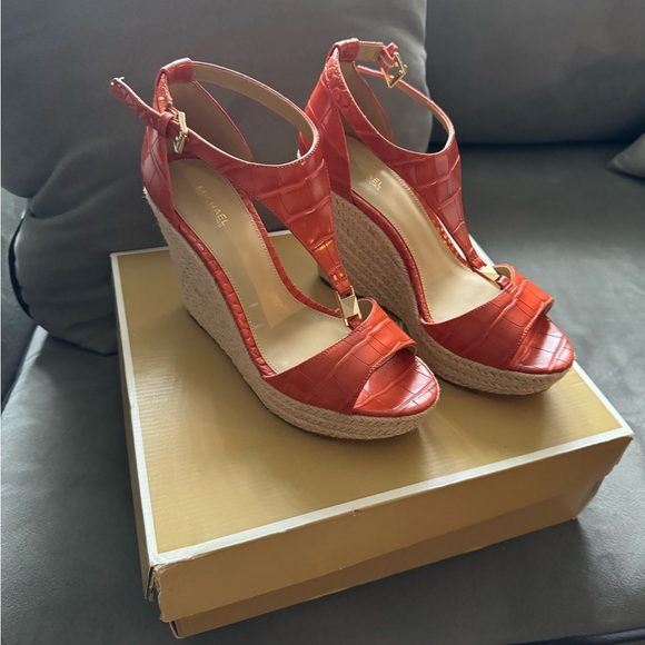 MICHAEL KORS SANDALS - Picture 4 of 5